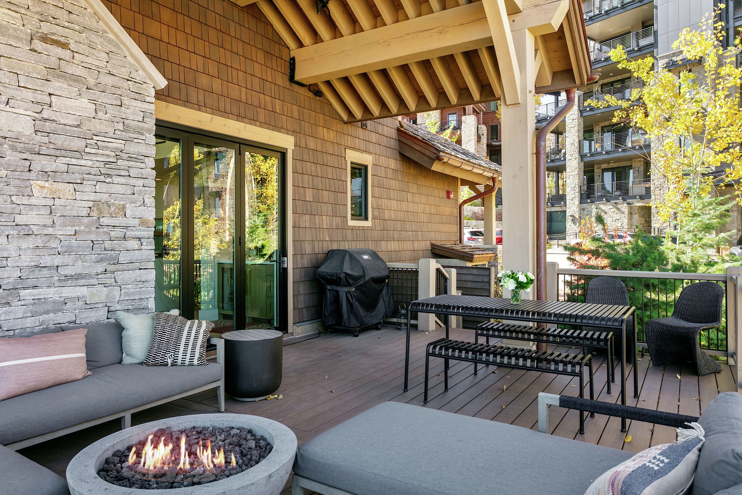 Balcony with BBQ and Fire Pit