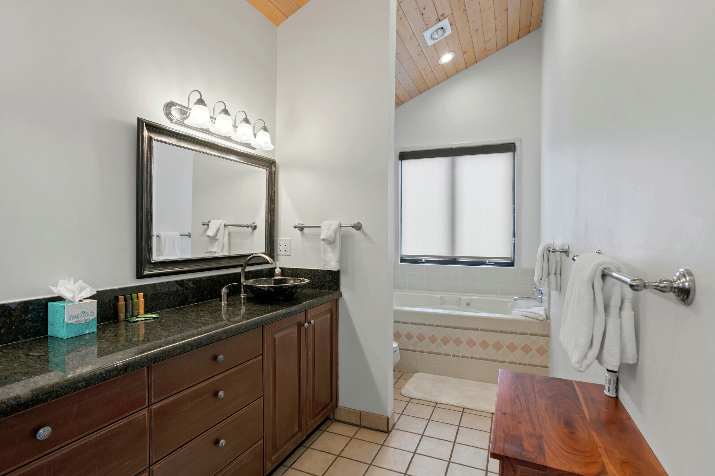 Master Ensuite Bathroom