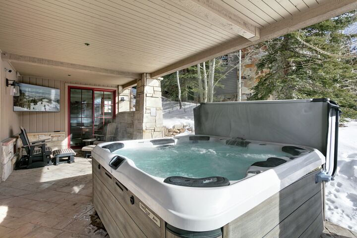 Patio with Hot Tub