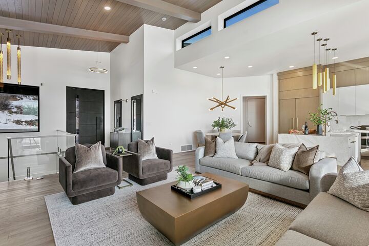 5 Bdrm 4.5 Bath HT - Living Area