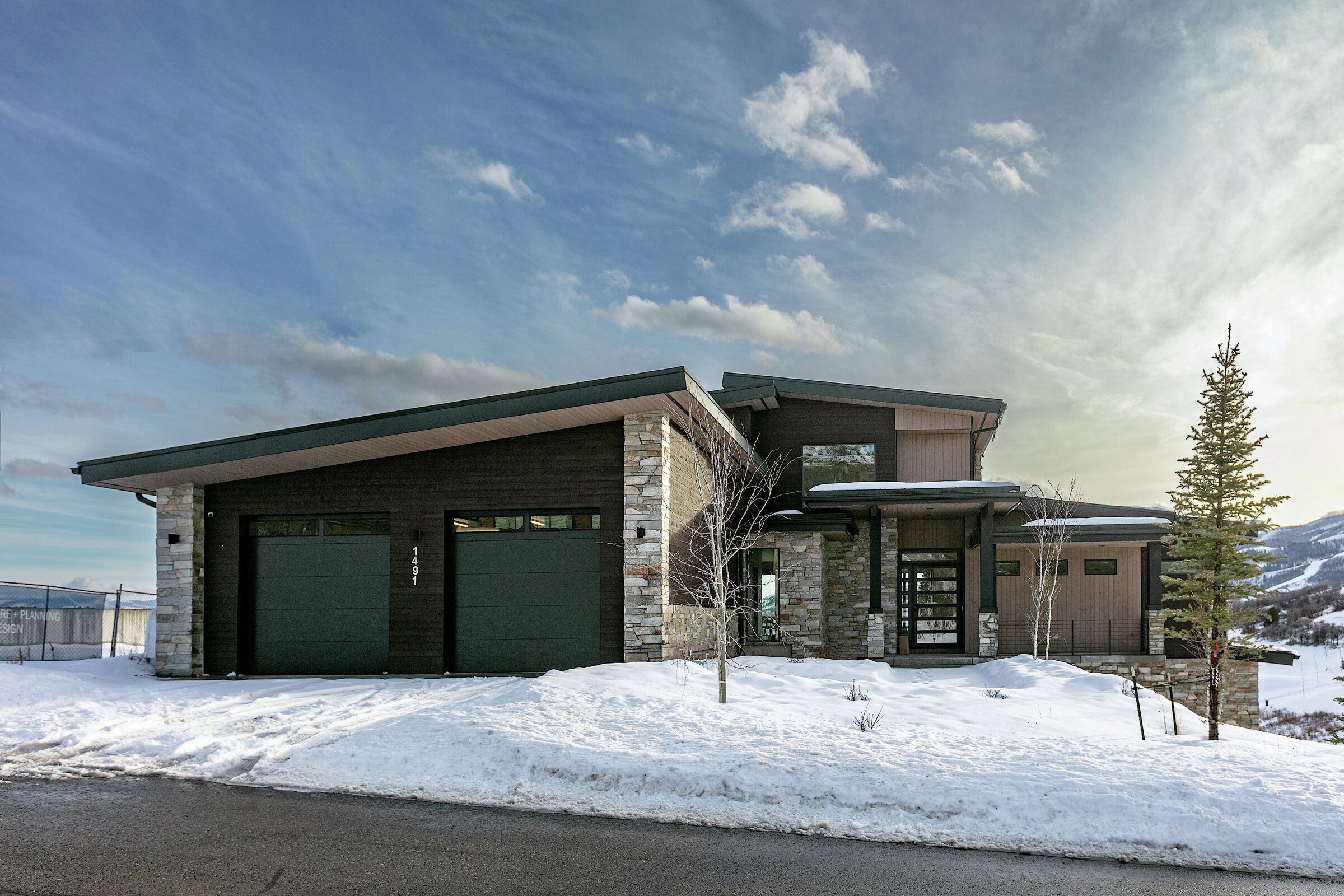 SkyRidge - 1491 W Skyridge Drive