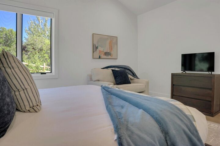 Sun Ridge Retreat Ski Lodging - 417085 720x480from0 0to1920 1280