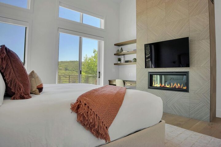 5 Bdrm 6.5 Bath HT - Master Bedroom