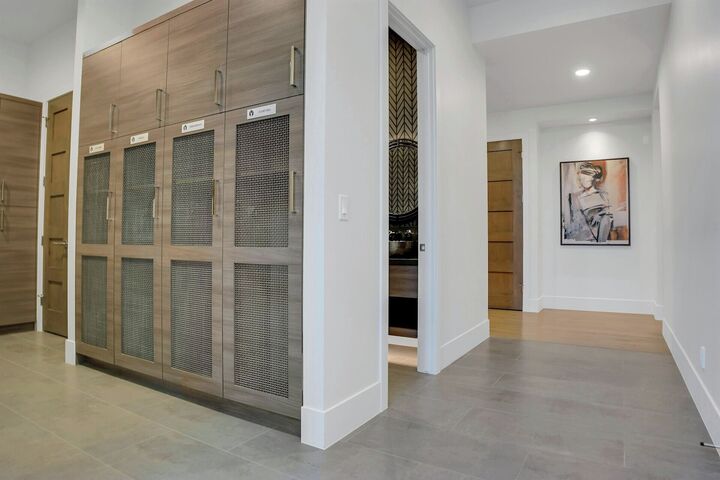 5 Bdrm 6.5 Bath HT - Ski Storage