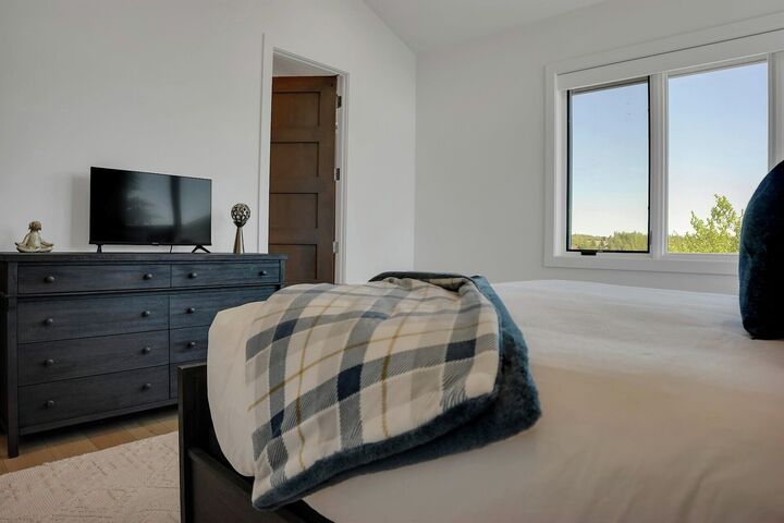 5 Bdrm 6.5 Bath HT - Bedroom