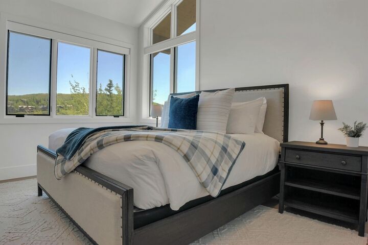 5 Bdrm 6.5 Bath HT - Bedroom