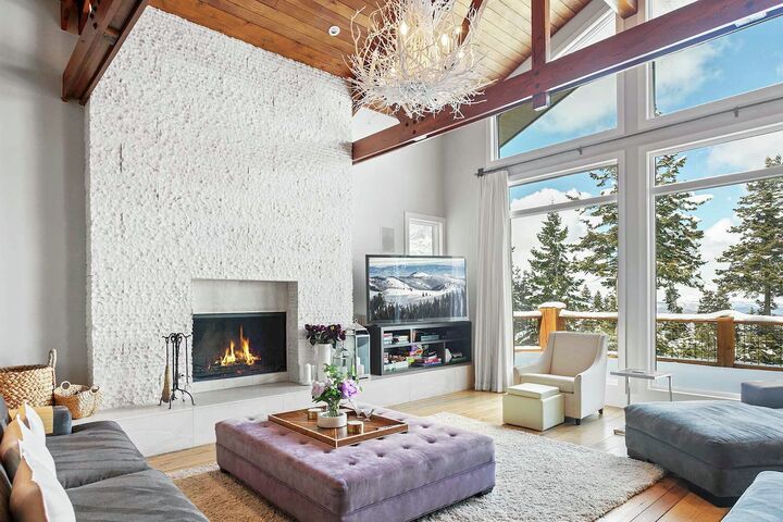 5 Bdrm 5.5 Bath HT - Living Area