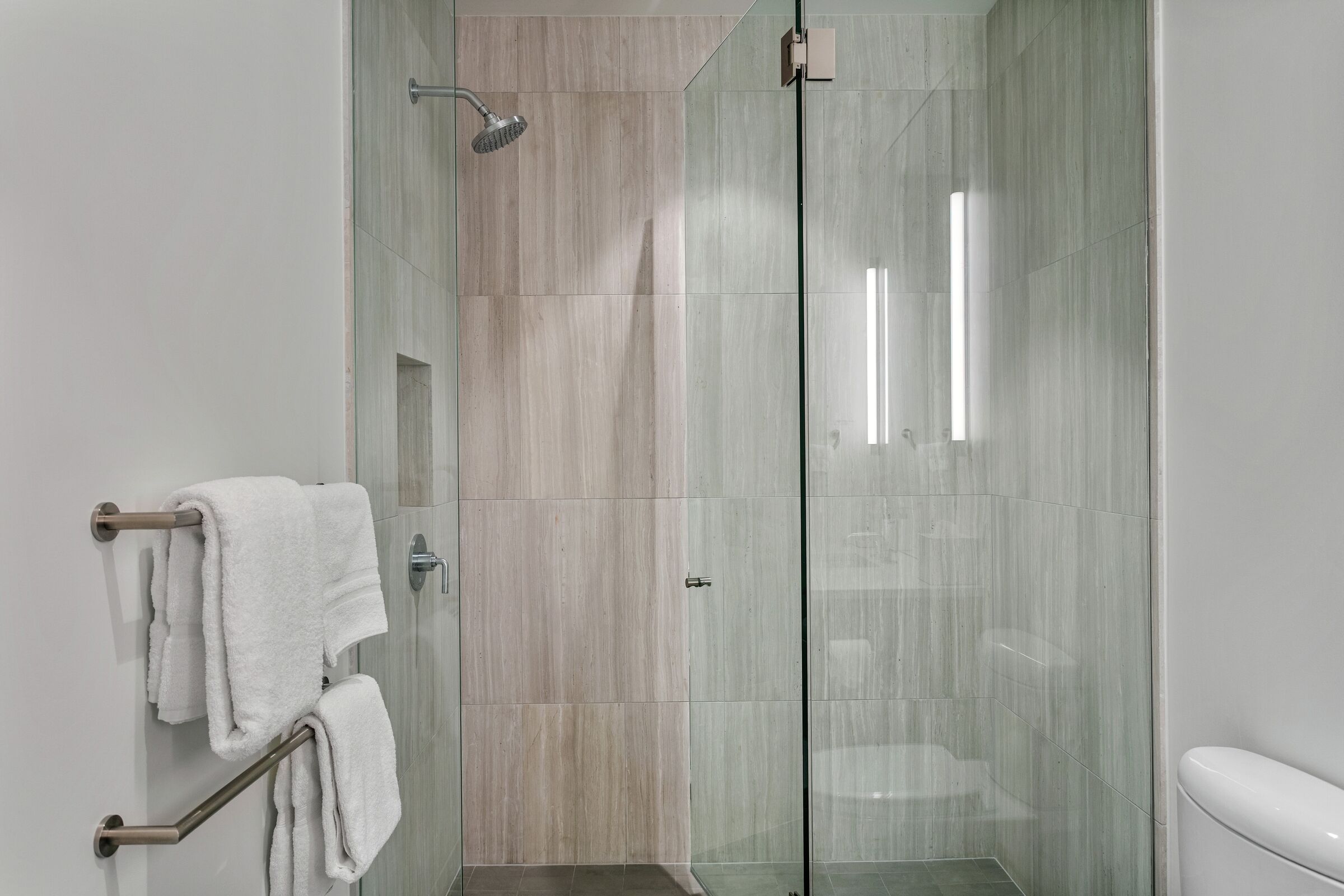 #1602 - Ensuite Bathroom