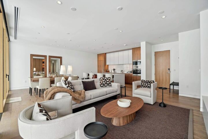 #2304 - Living Area, Dining Area & Kitchen