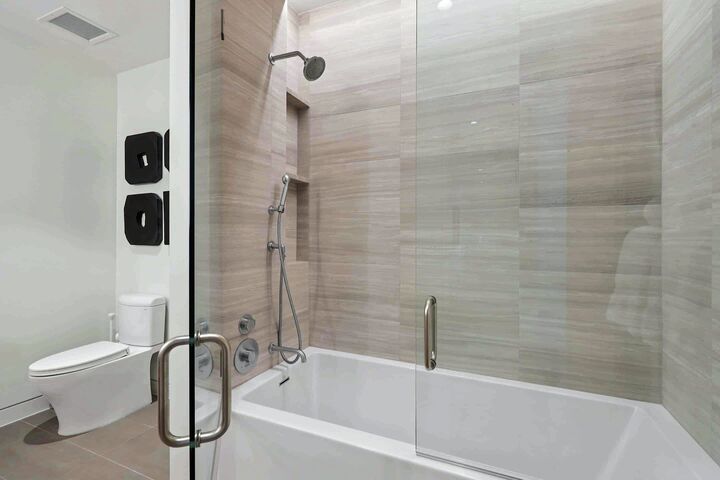 Master Ensuite Bathroom