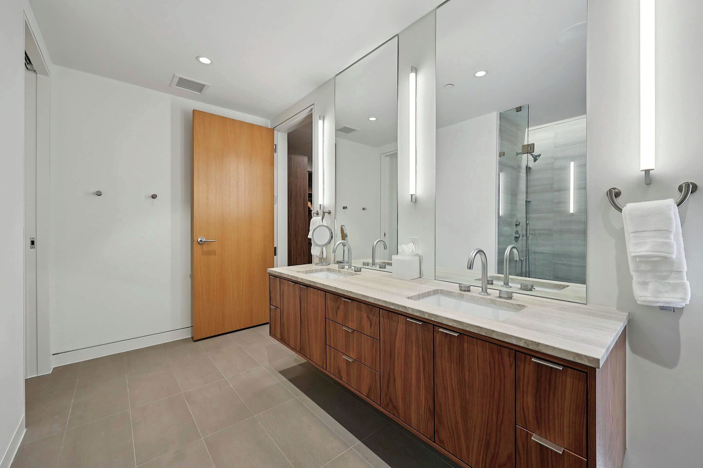 Master Ensuite Bathroom