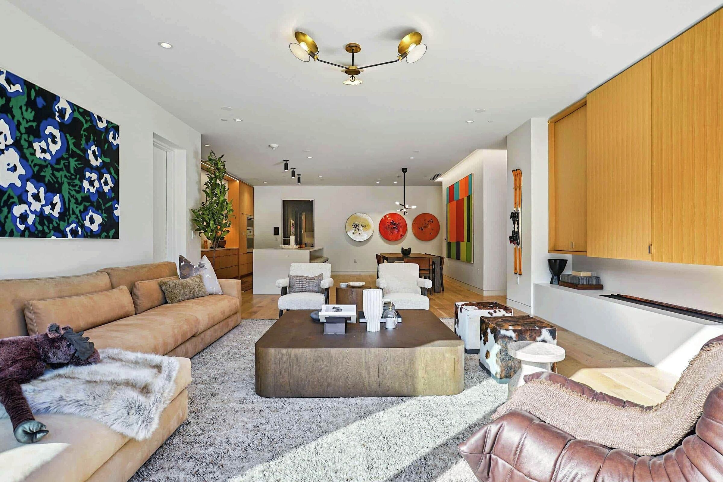 #2502 - Living Area