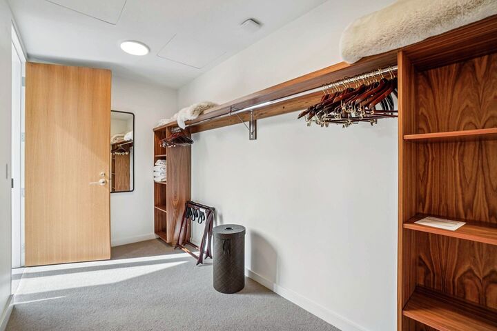 #1701 - Master Walk-in Closet