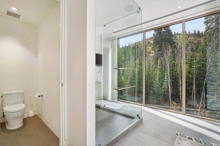 #1701 - Master Ensuite Bathroom View
