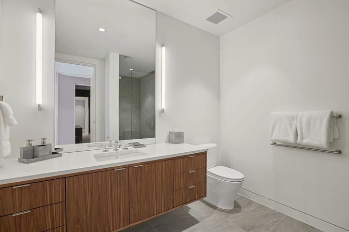 #2303 - Ensuite Bathroom