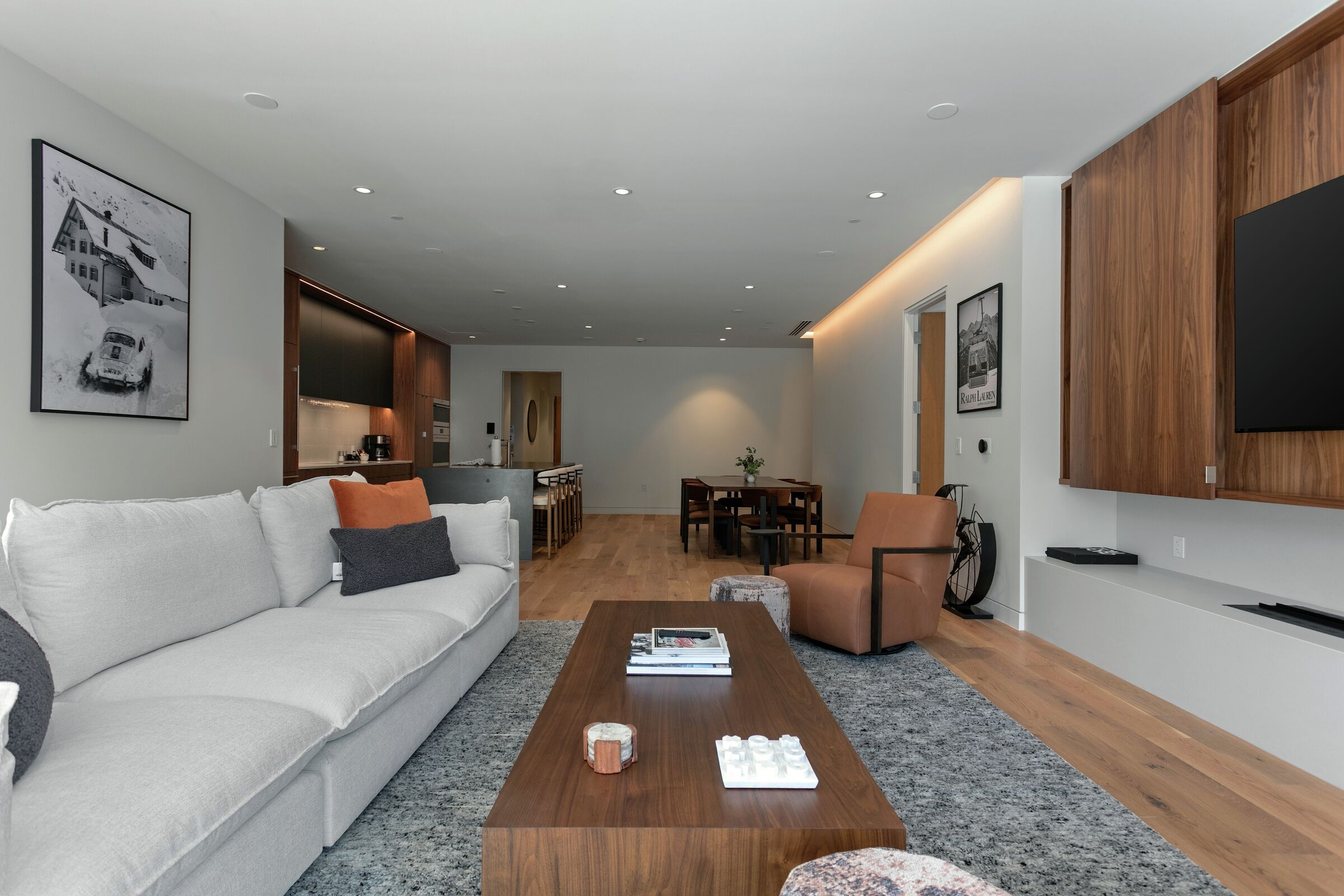 Living Area, Dining Area & Kitchen