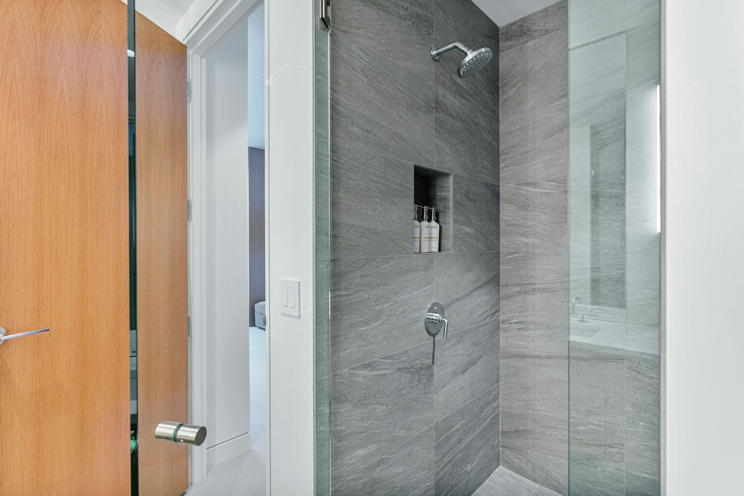 #3305 - Ensuite Bathroom