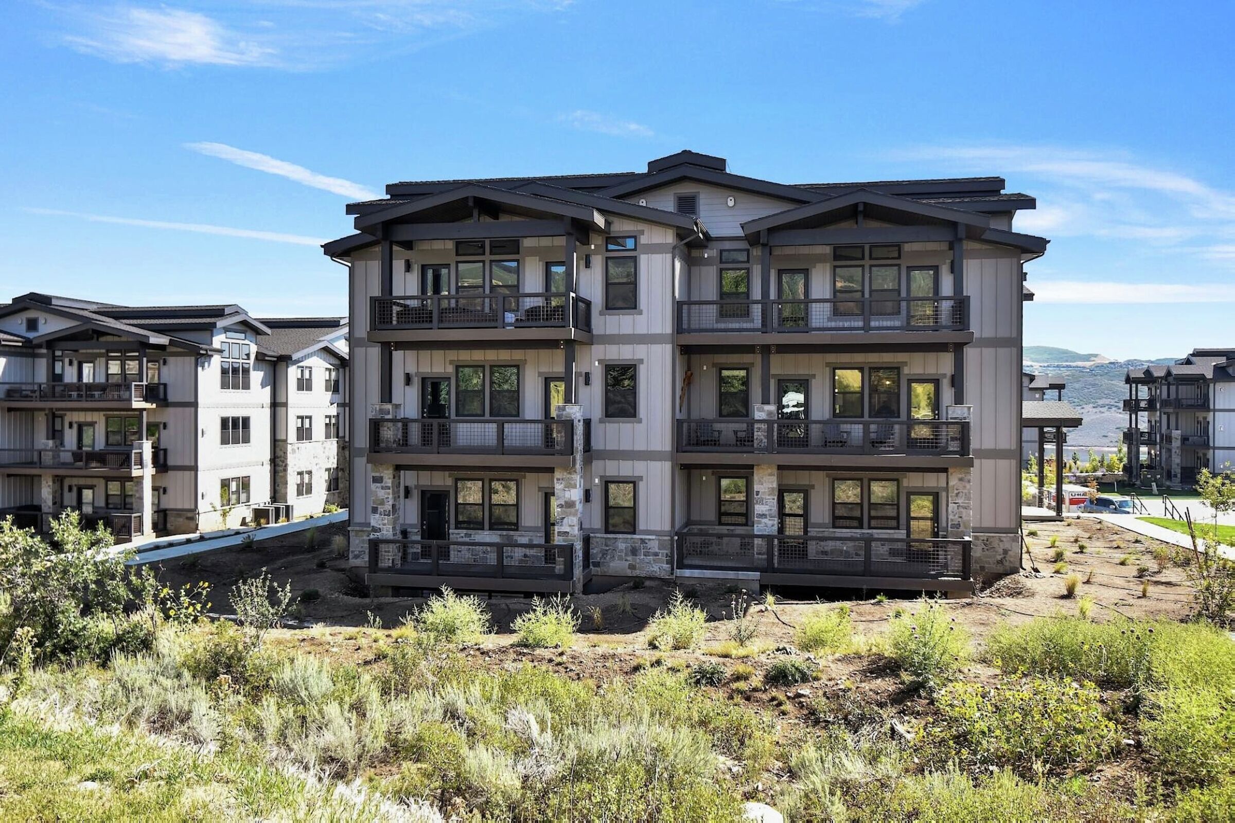 Mayflower Lakeside Condominiums
