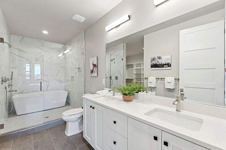 Master Ensuite Bathroom