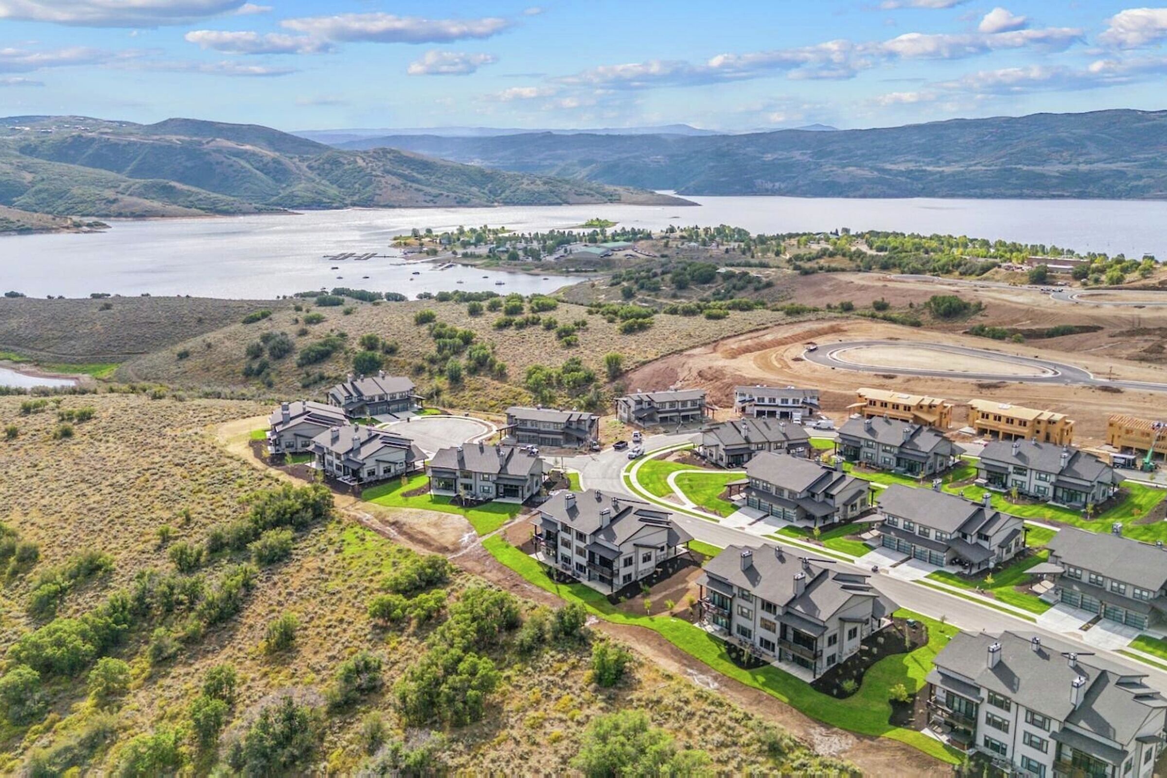 Mayflower Lakeside Townhomes