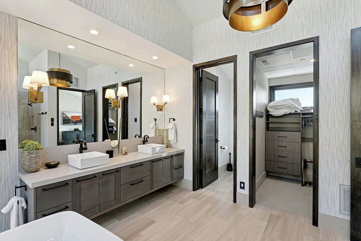 Master Ensuite Bathroom