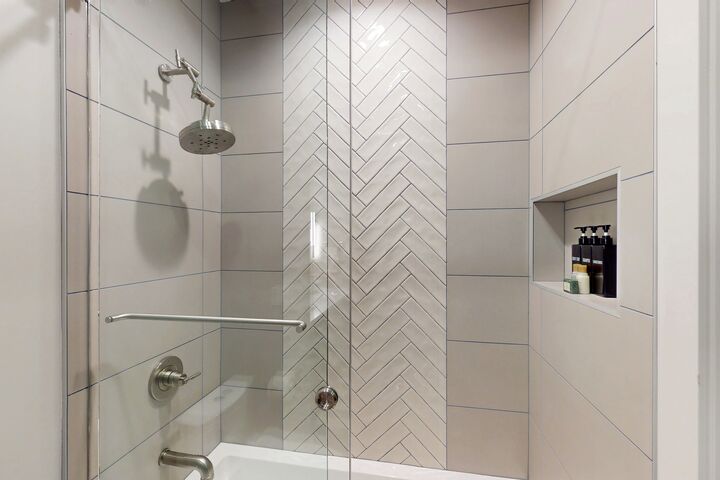 4 Bdrm 4.5 Bath HT - Bathroom