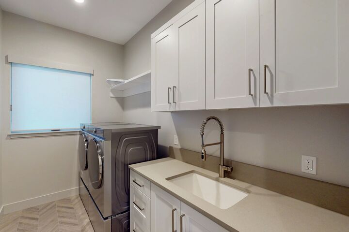 4 Bdrm 4.5 Bath HT - Laundry Room