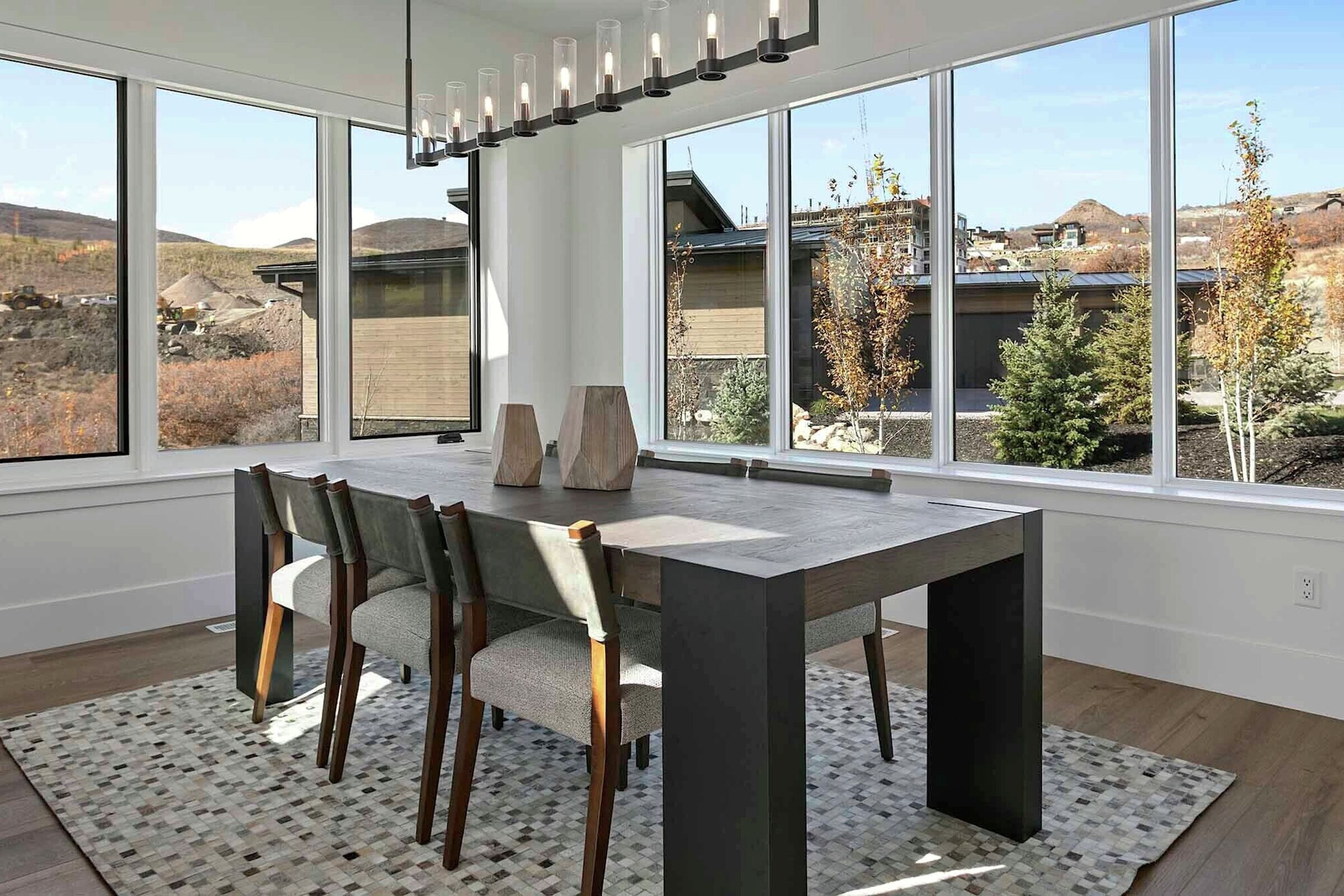 3 Bdrm 3.5 Bath HT - Dining Area