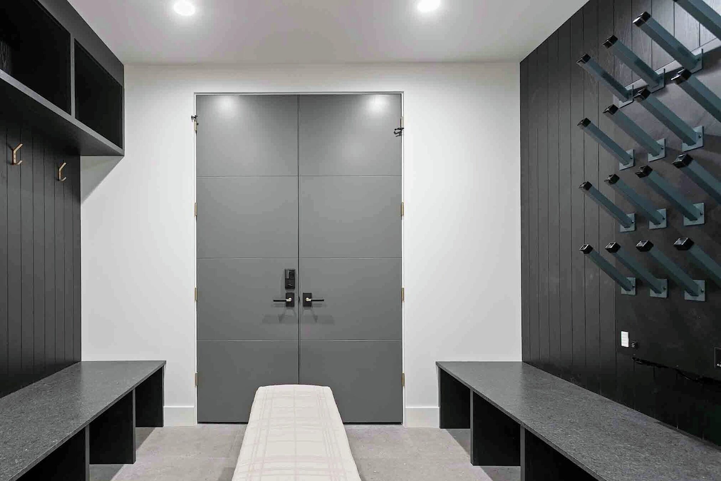 6 Bdrm 5.5 Bath HT - Boot Room