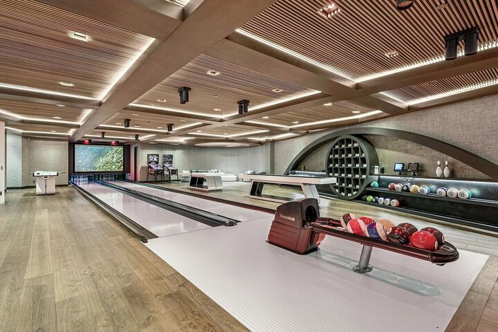 Games Room & Bowling Alley