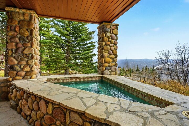Patio with Hot Tub