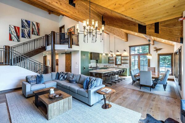 Living Area, Dining Area & Kitchen