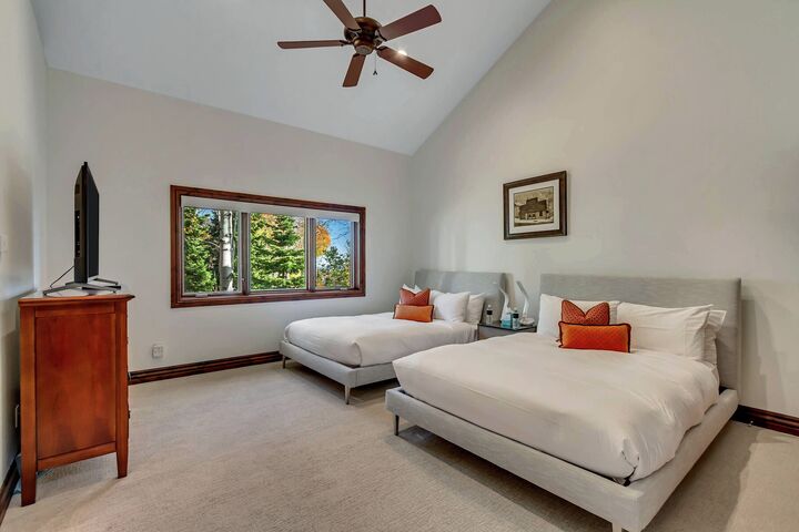 7 Bdrm 6.5 Bath HT - Bedroom