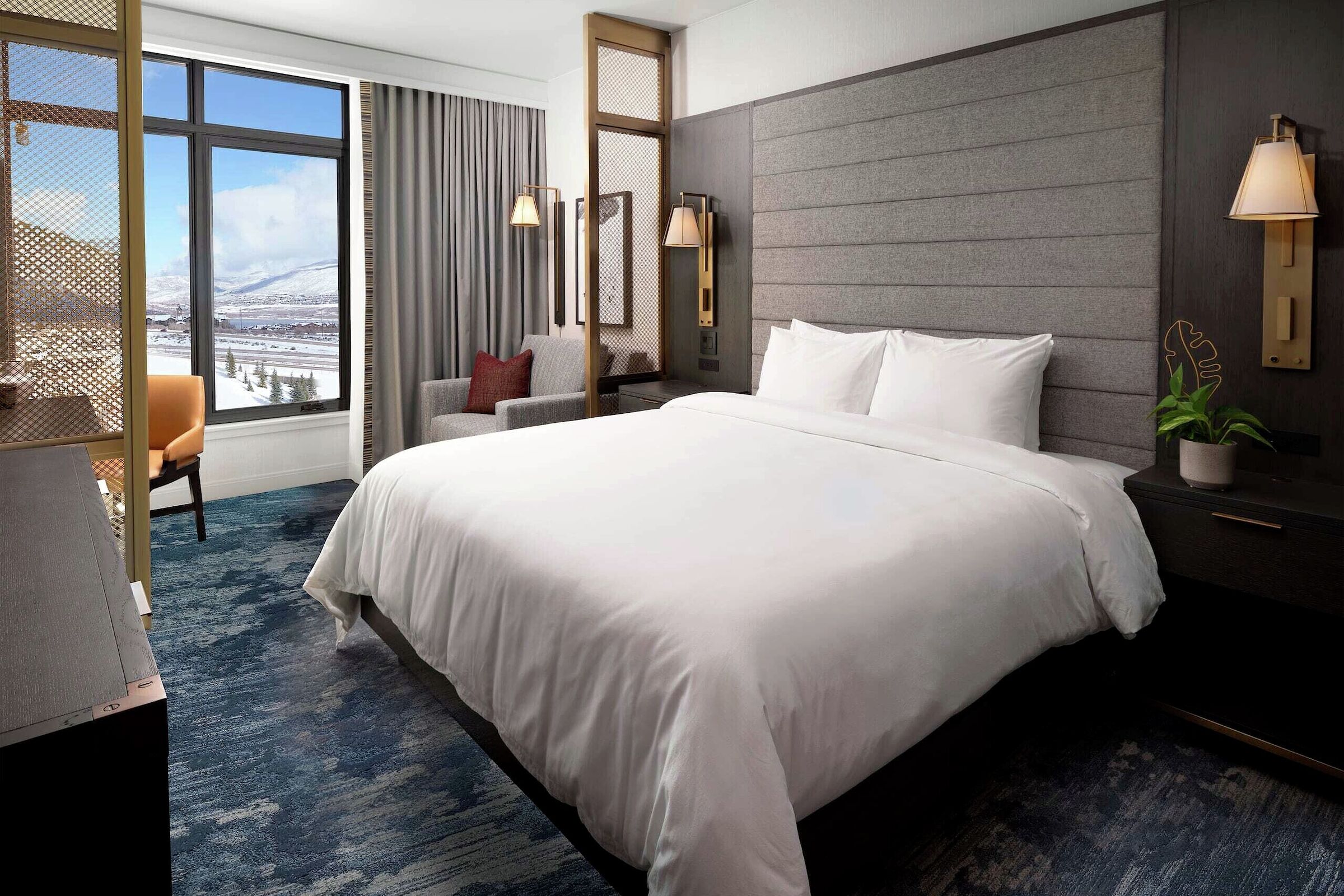 Reservoir View Guest Room