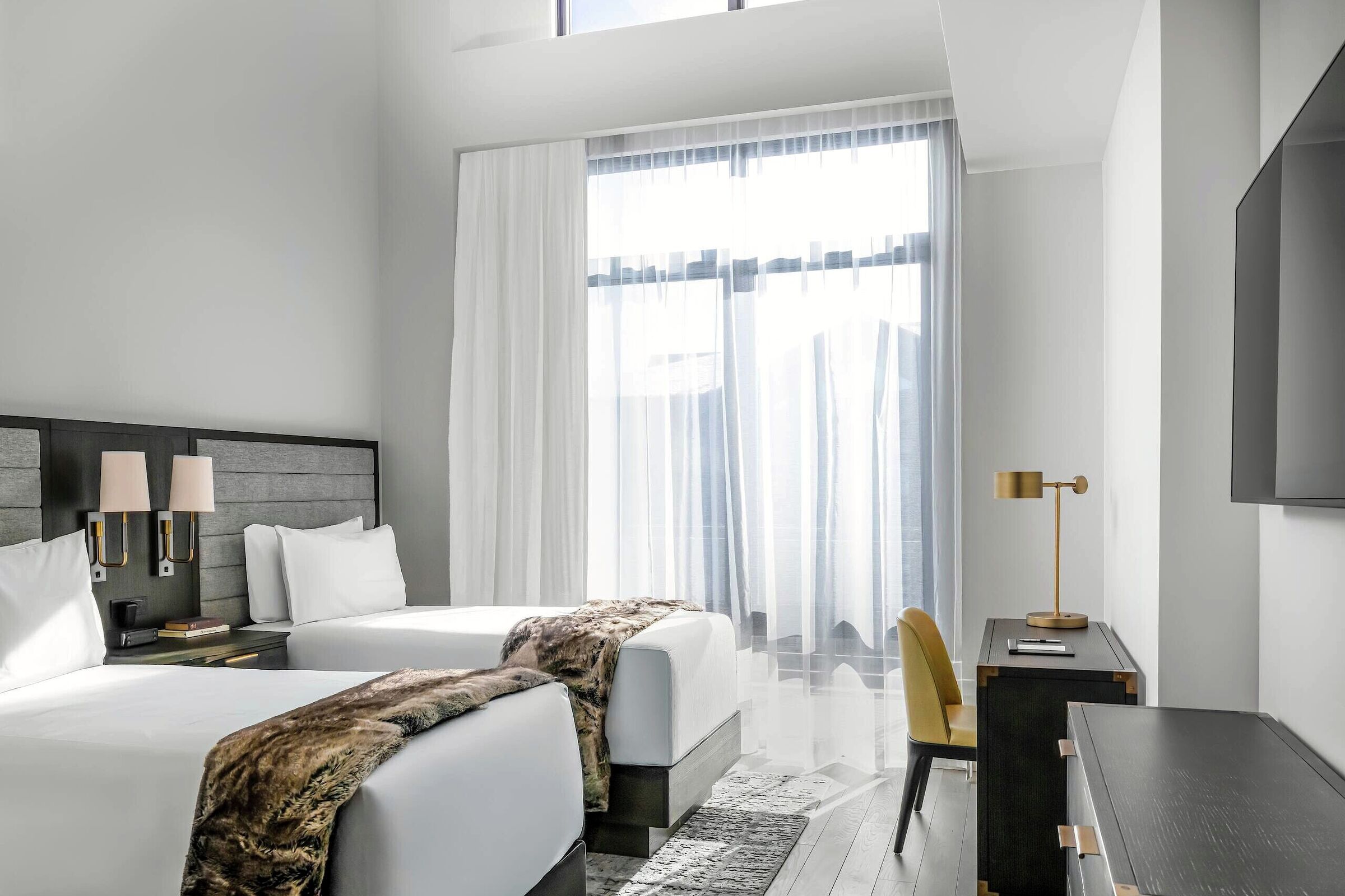 2 Doubles - Deluxe Room with Double Beds