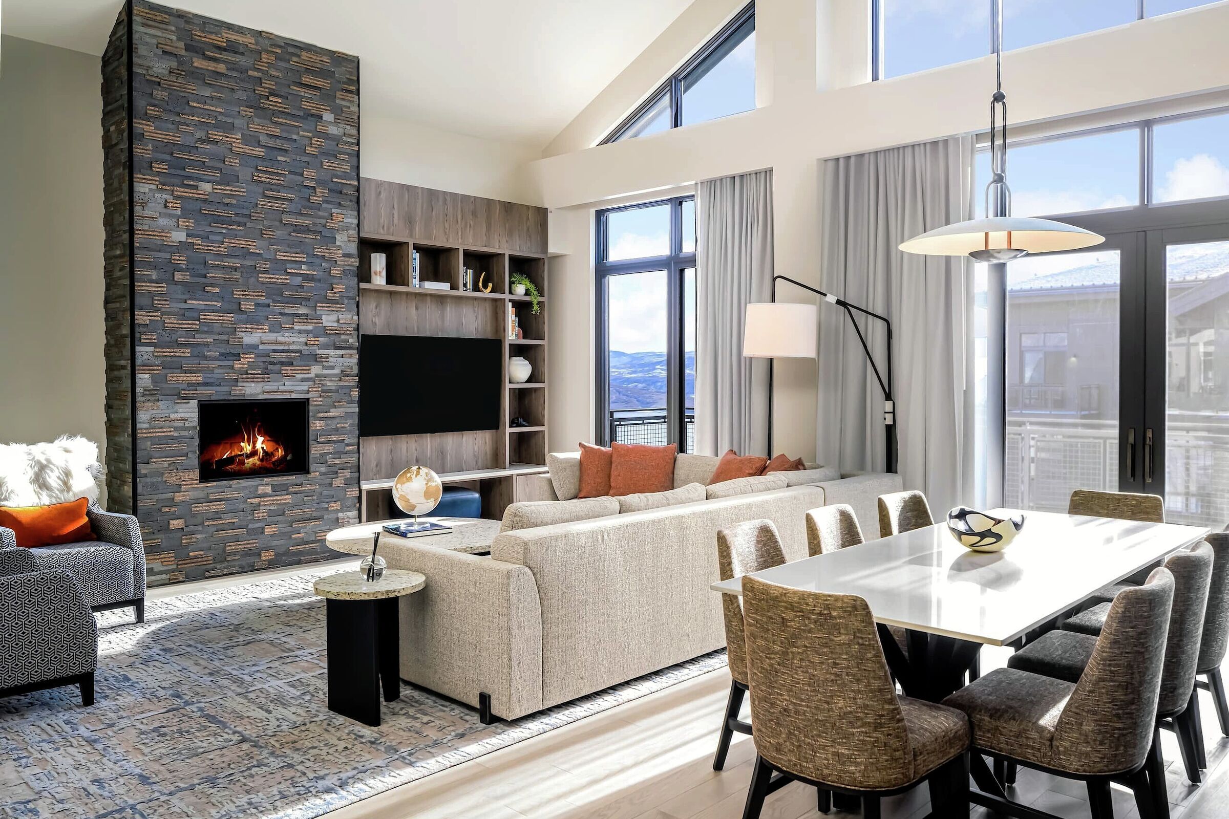 Jordanelle View - Living Area & Dining Area