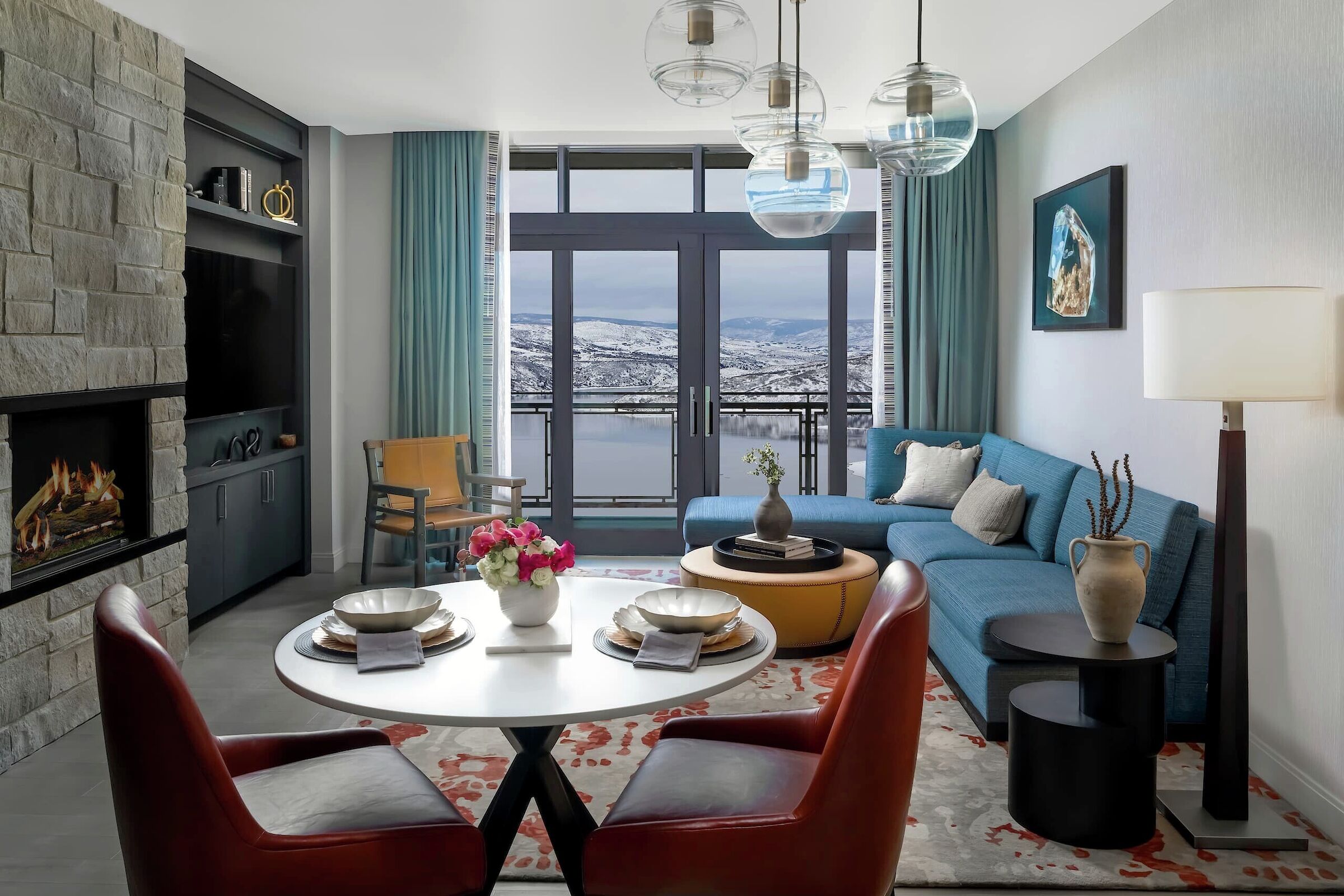 Living Area & Dining Area