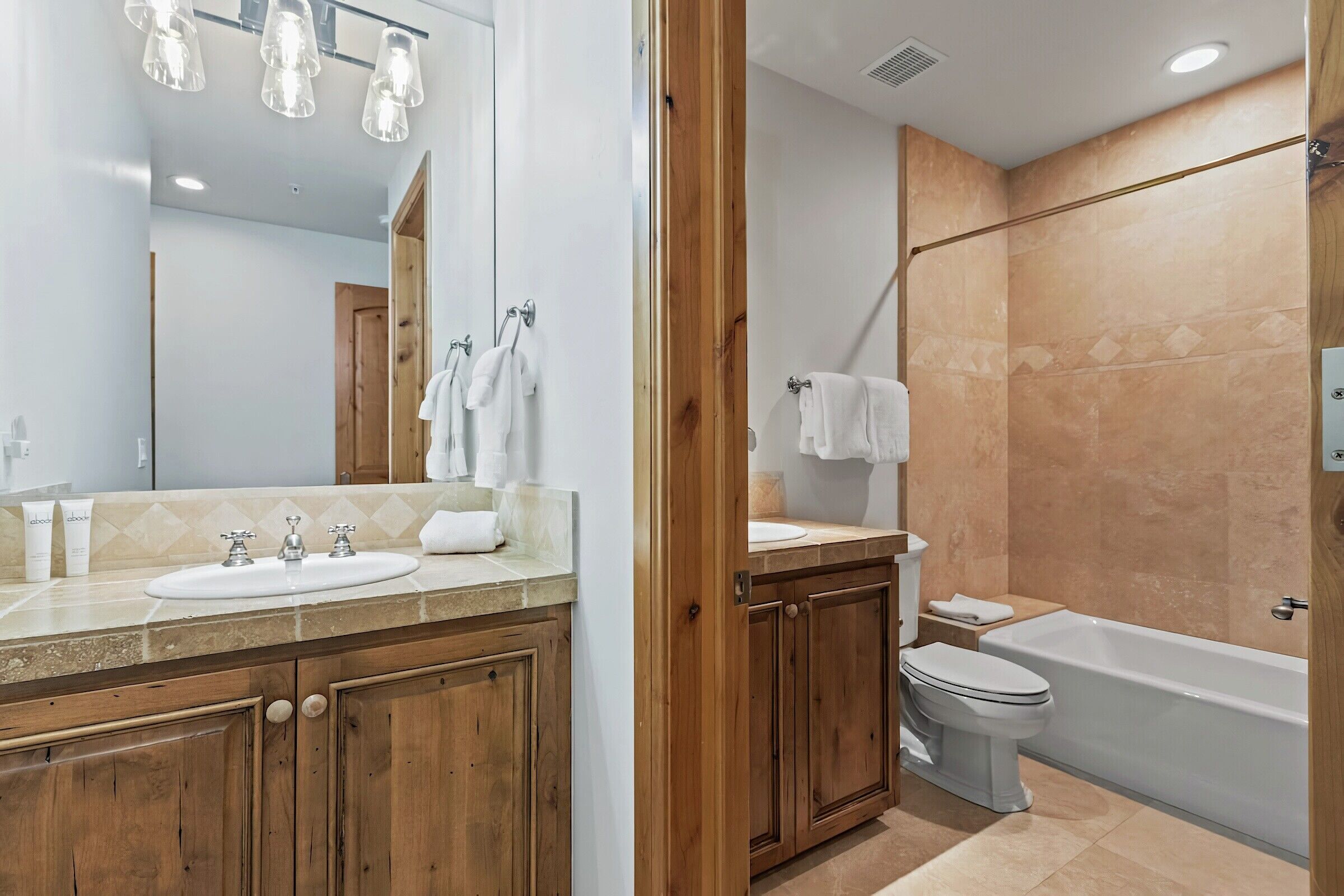 #18 - Ensuite Bathroom