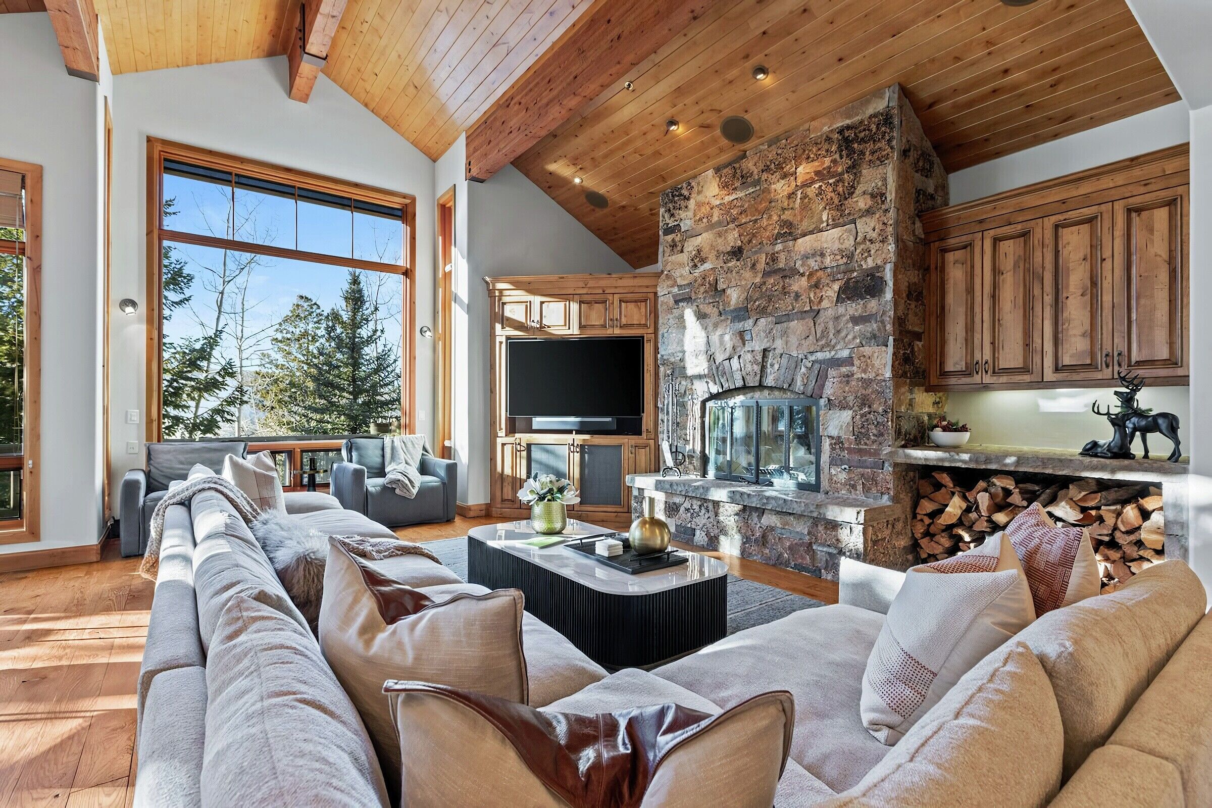 #18 - Living Area