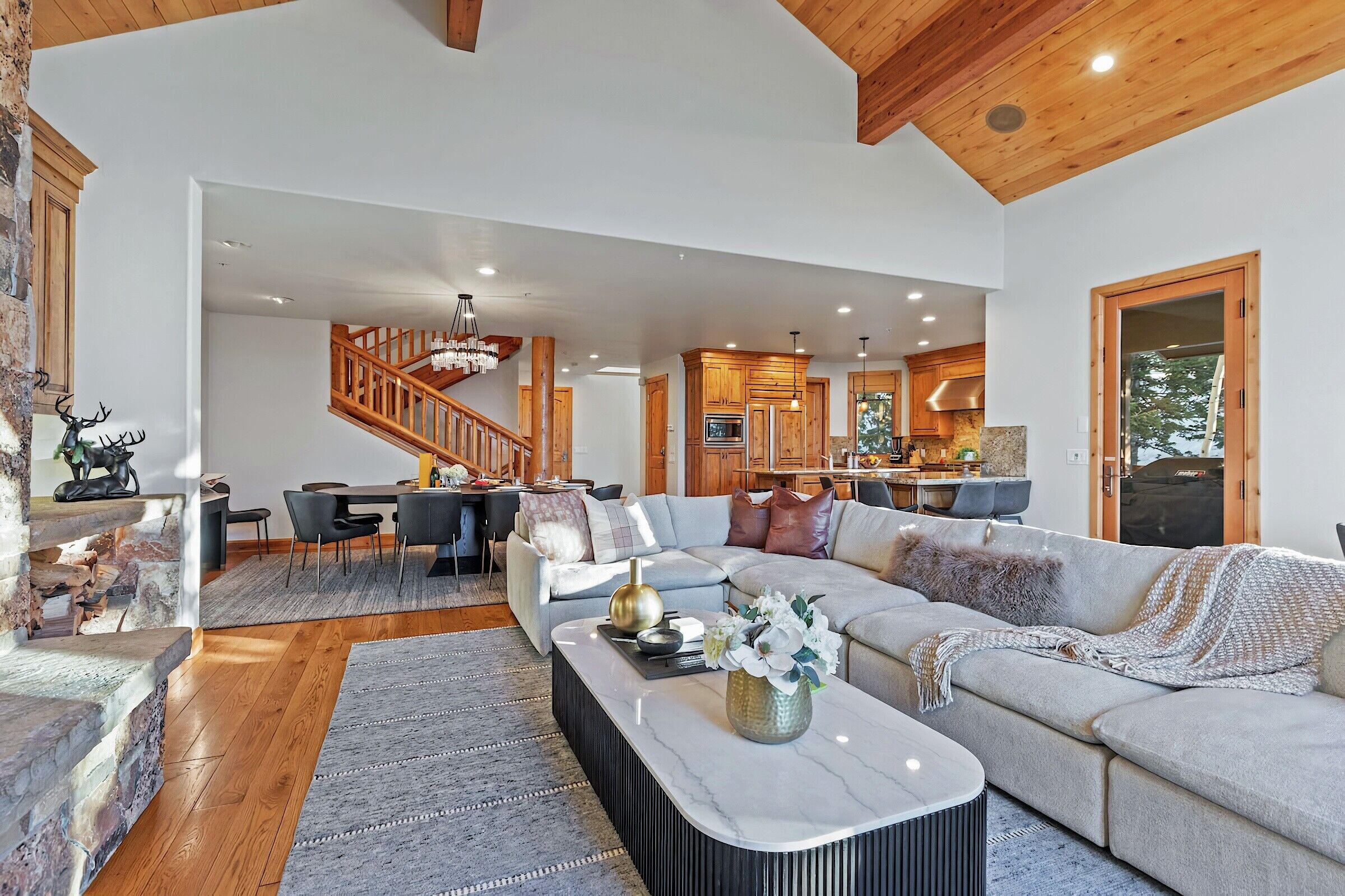 #18 - Living Area