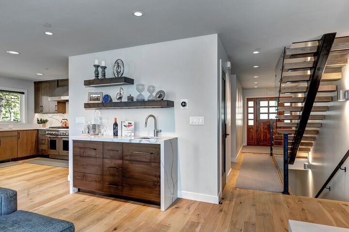 Living Area Wet Bar