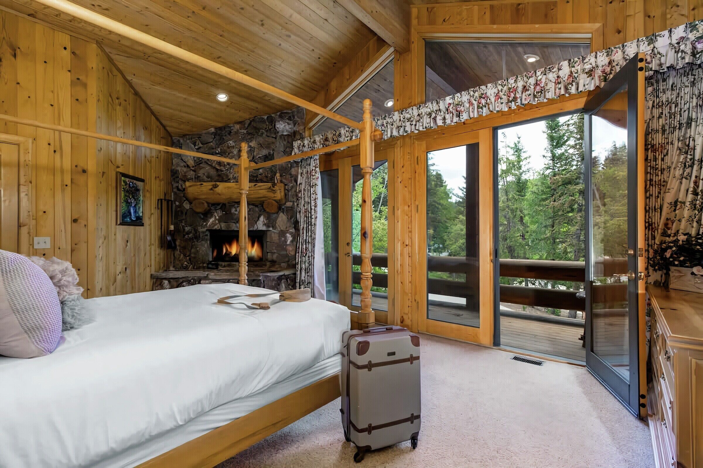 6 Bdrm 6 Bath HT - Bedroom