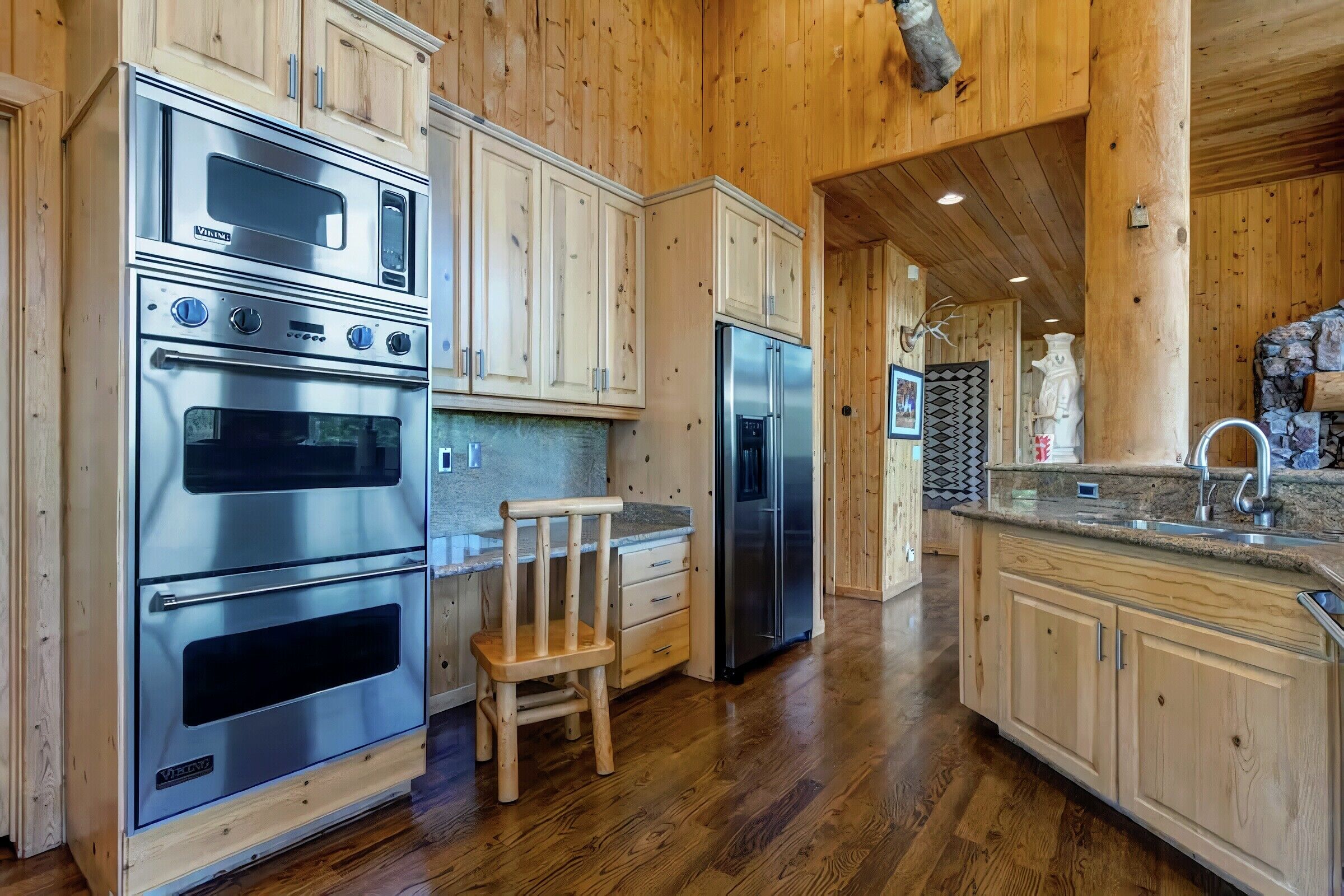 6 Bdrm 6 Bath HT - Kitchen