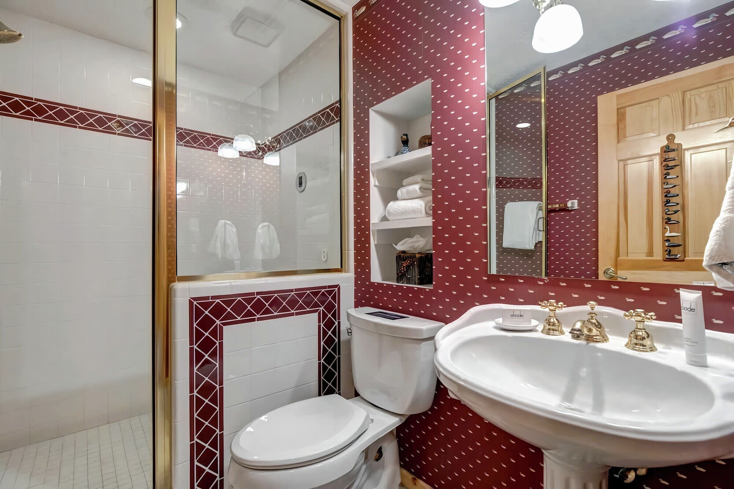 6 Bdrm 6 Bath HT - Bathroom