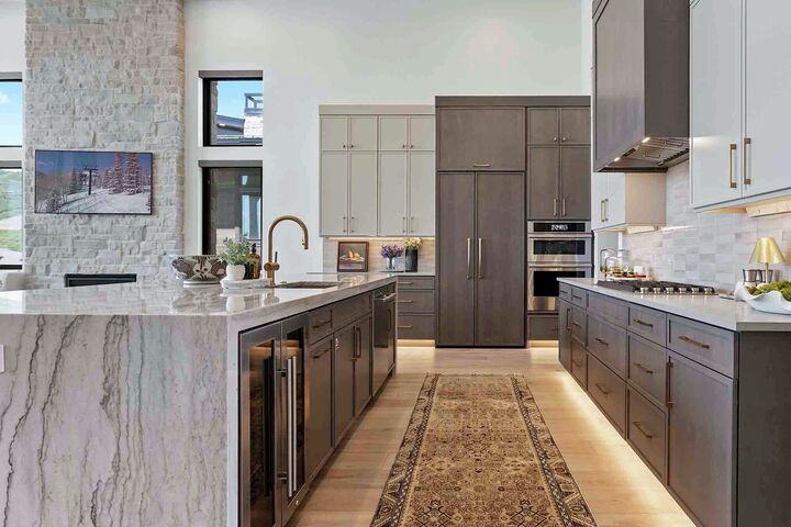 4 Bdrm 4 Bath HT - Kitchen