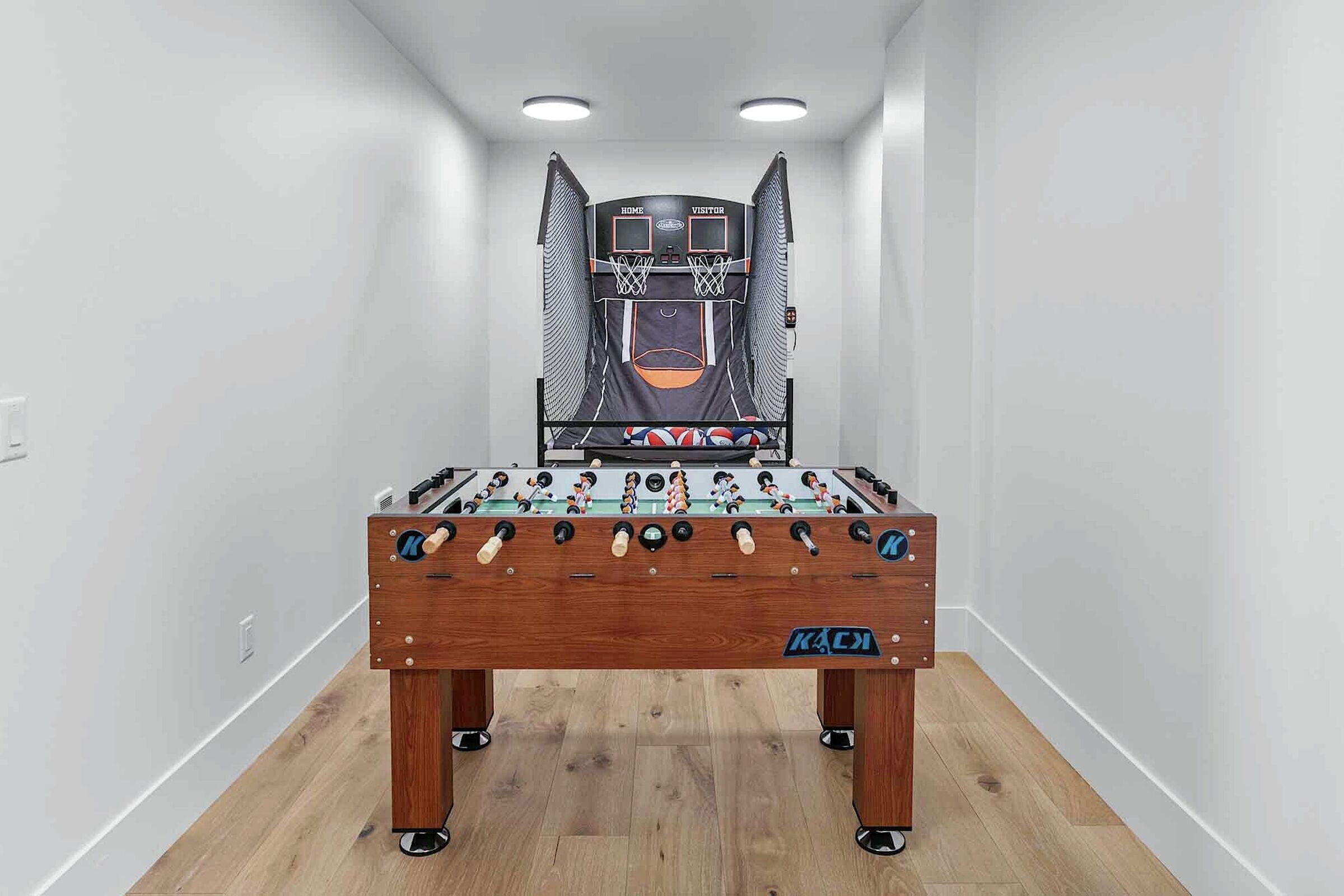 6 Bdrm 5.5 Bath HT - Game Area