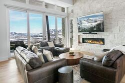 6 Bdrm 5.5 Bath HT - Living Area
