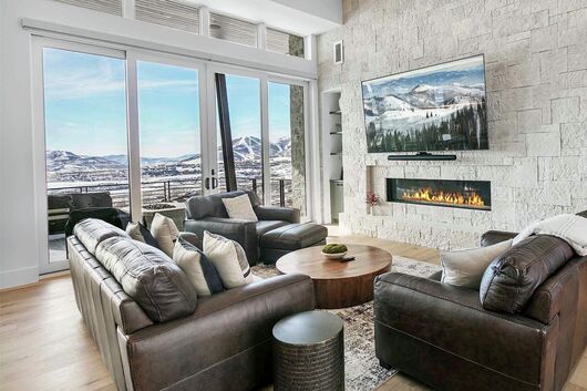 6 Bdrm 5.5 Bath HT - Living Area