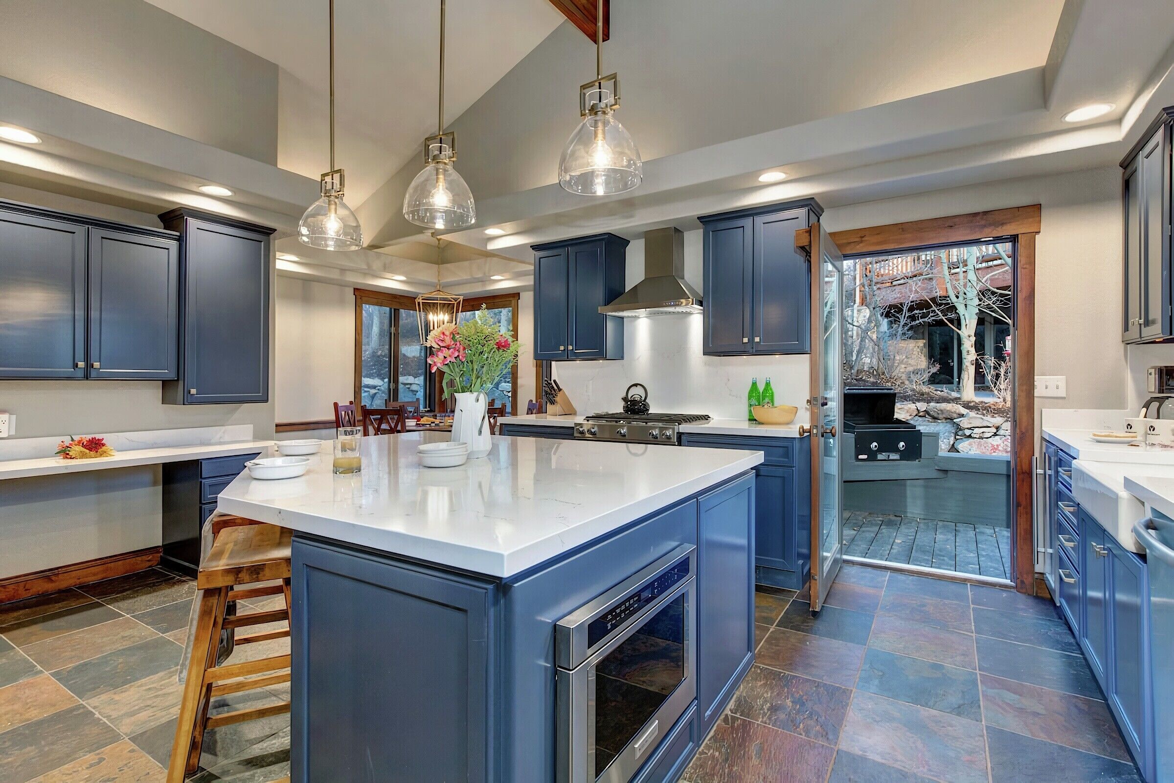 5 Bdrm 4.5 Bath HT - Kitchen