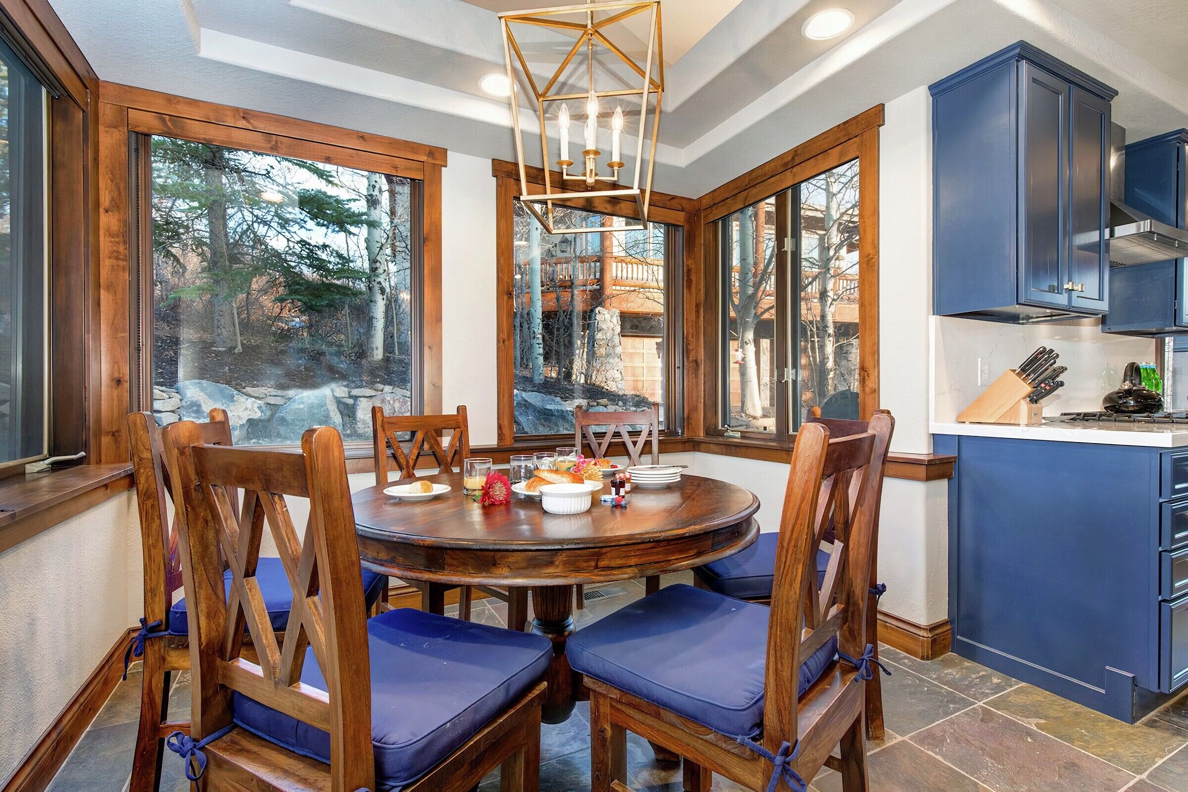 5 Bdrm 4.5 Bath HT - Dining Area